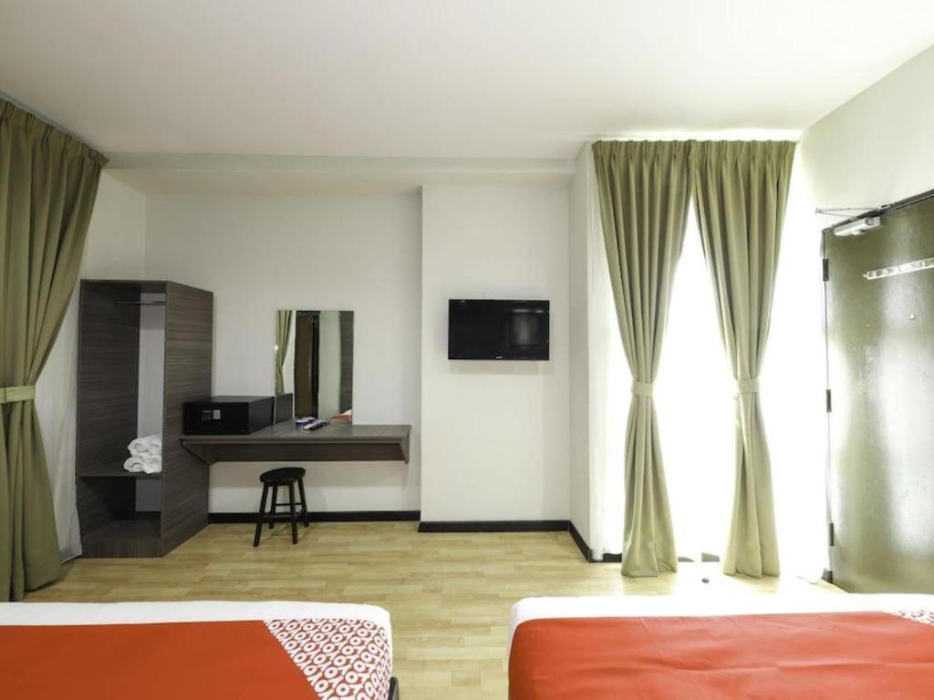 Hotel Meria Shah Alam Exterior photo